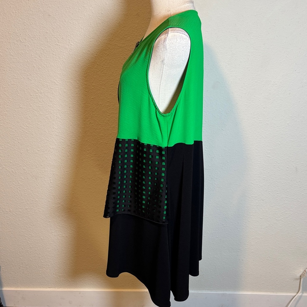 NWT IC Collection Green & Black Colorblock Sleeveless Zipper Dress size Medium - Picture 5 of 15